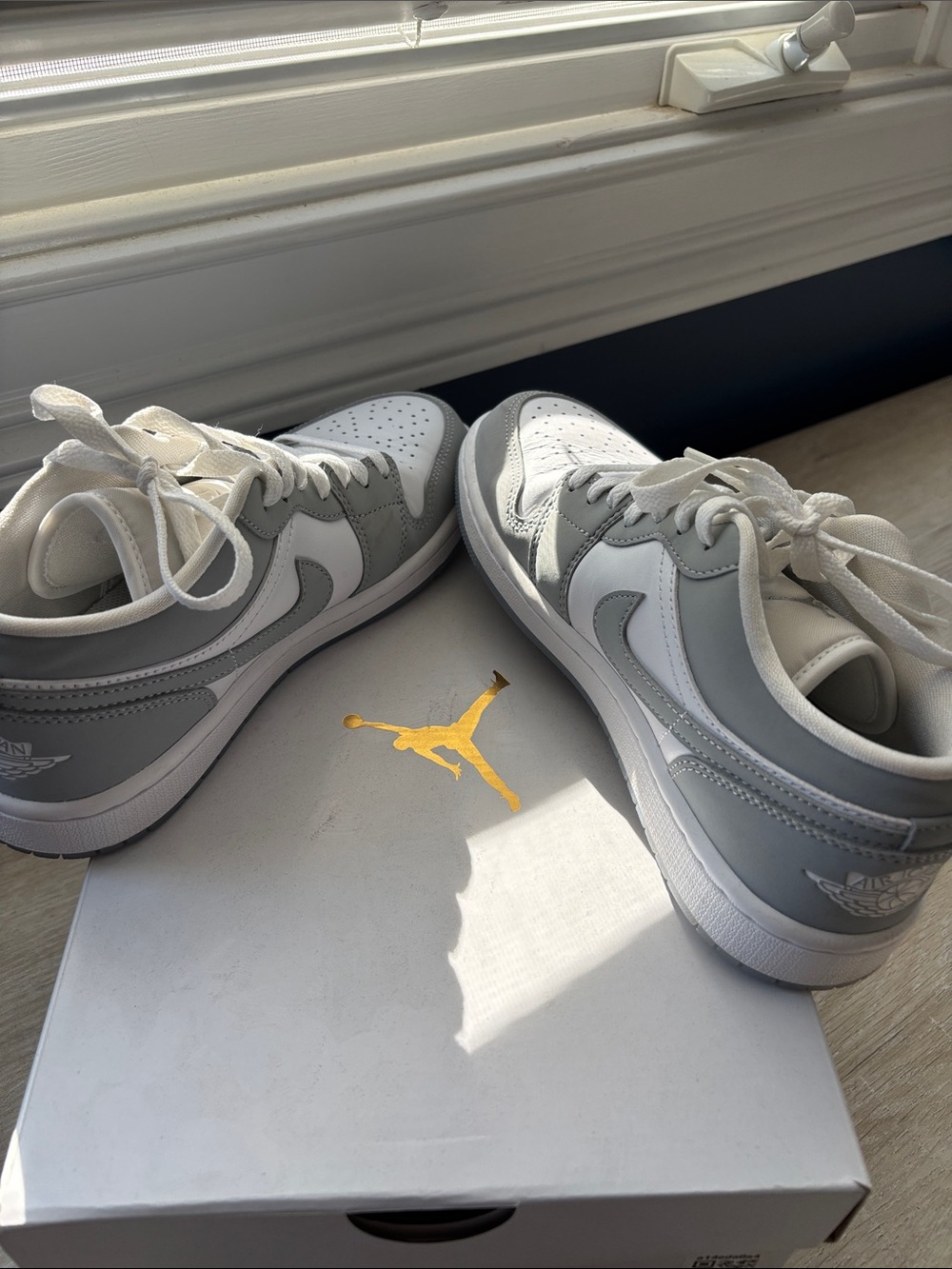 Air Jordan 1 Low-Top Sneakers in White and Light Gray. Woman’s size 6.5 (youth5) - Picture 5 of 5